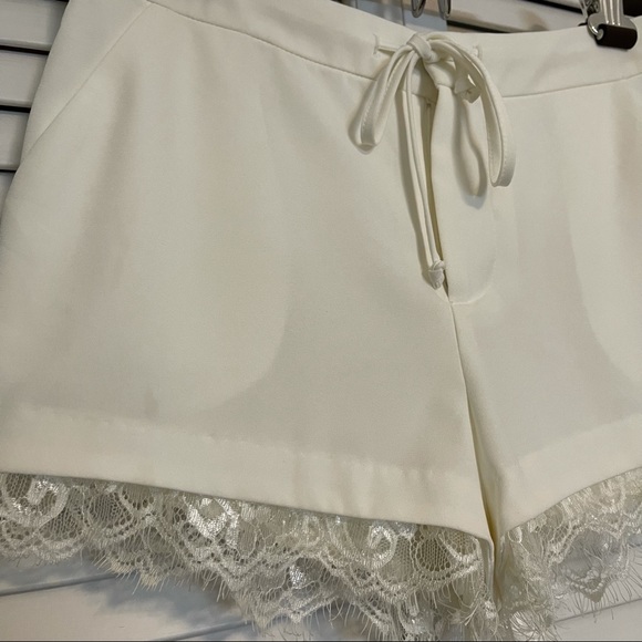 NWT Forever 21 off white lace hem shorts - Picture 5 of 16